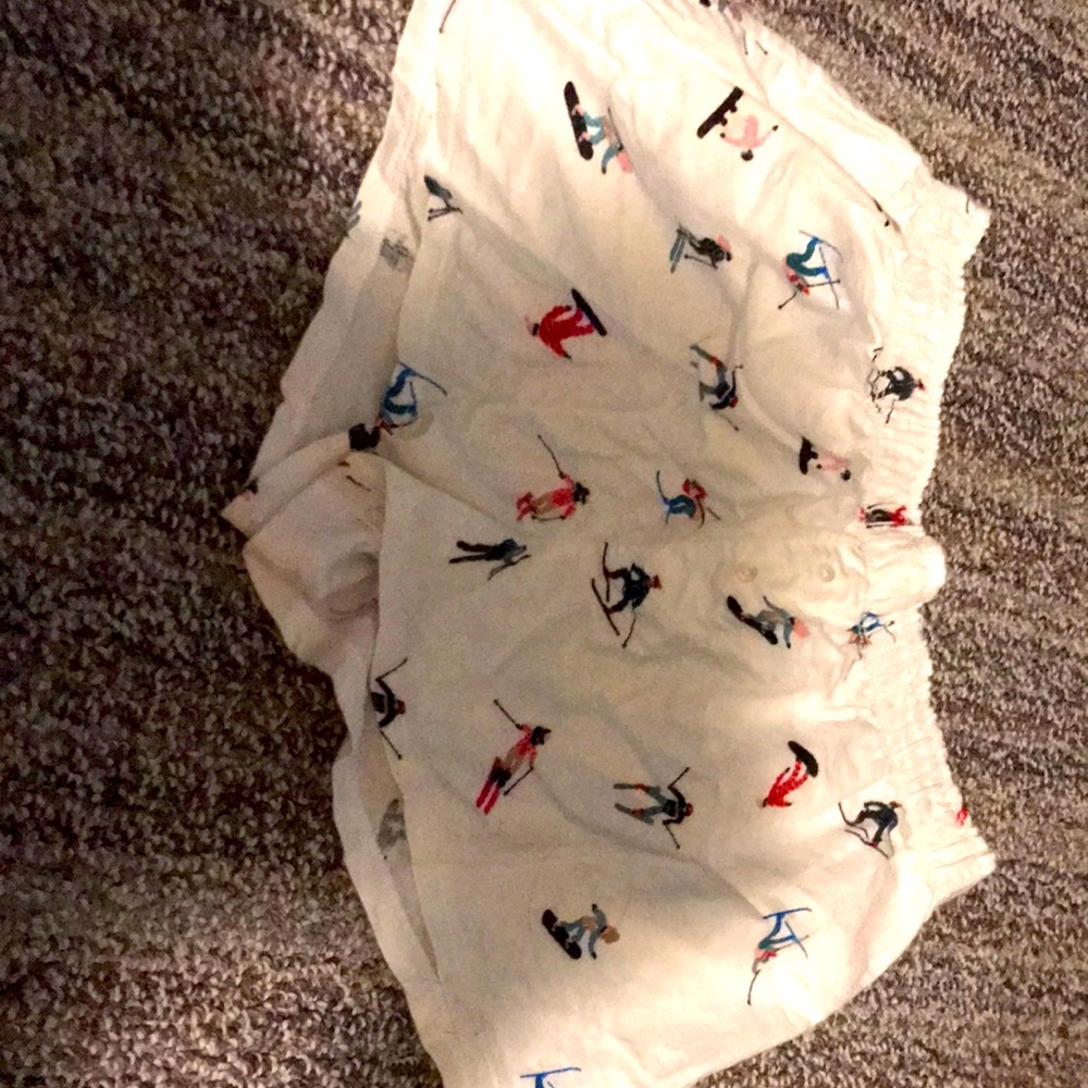 Skiing Boxer Shorts with Women.